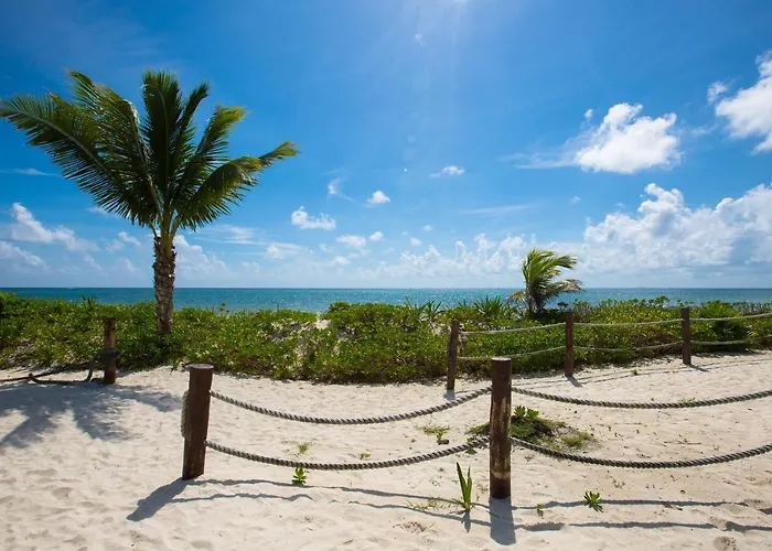 Boutique Oceanfront Aparthotel Playa del Carmen